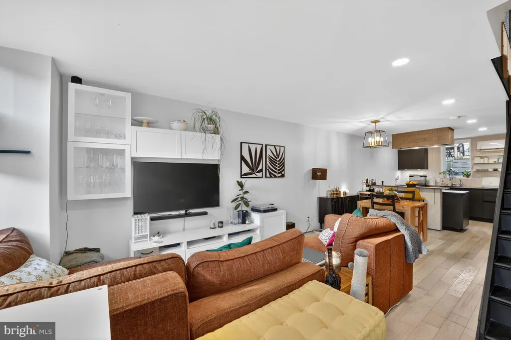 1023 6th Street NE, Washington, DC 20002 photo 4