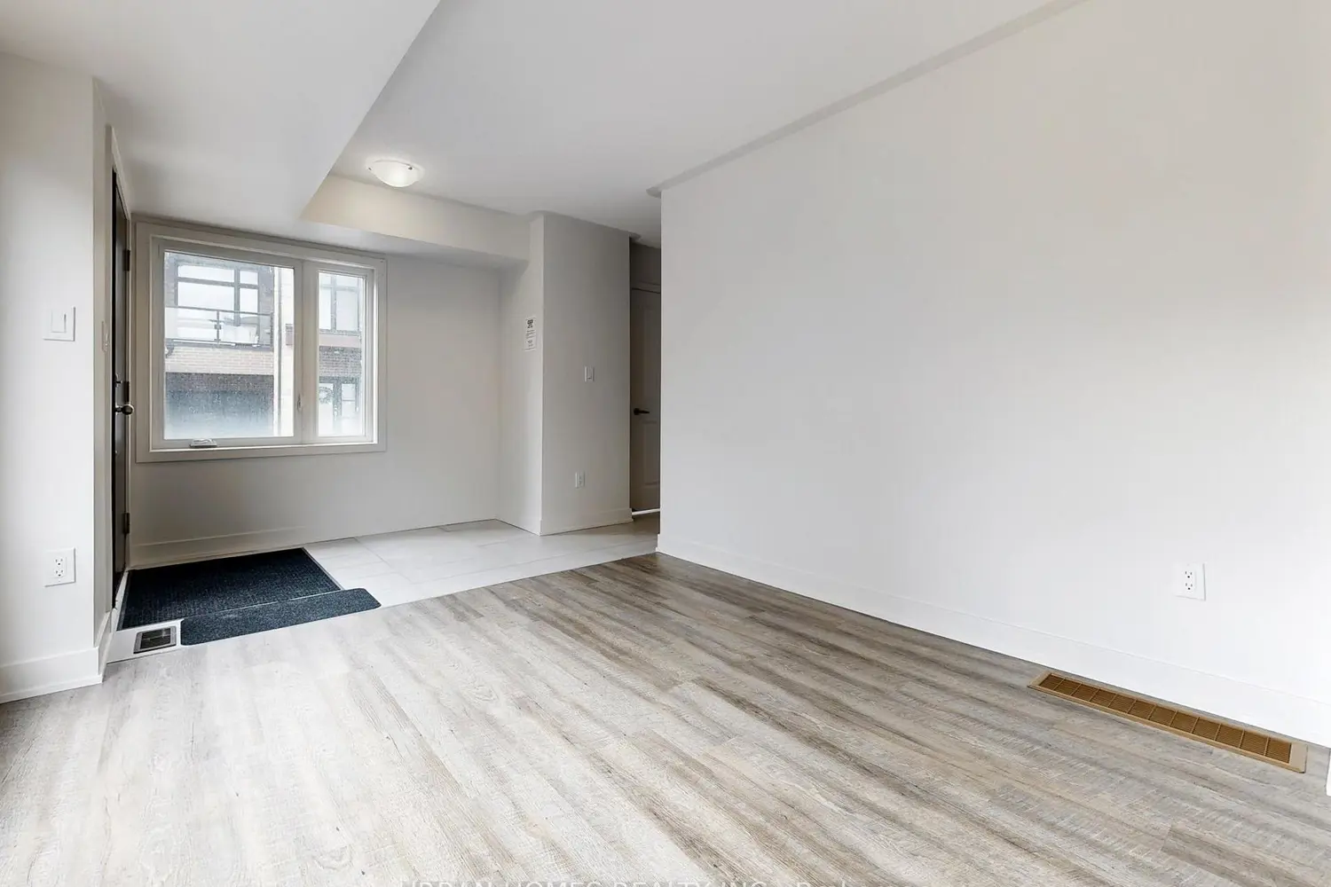 41 Gerussi Street photo 5