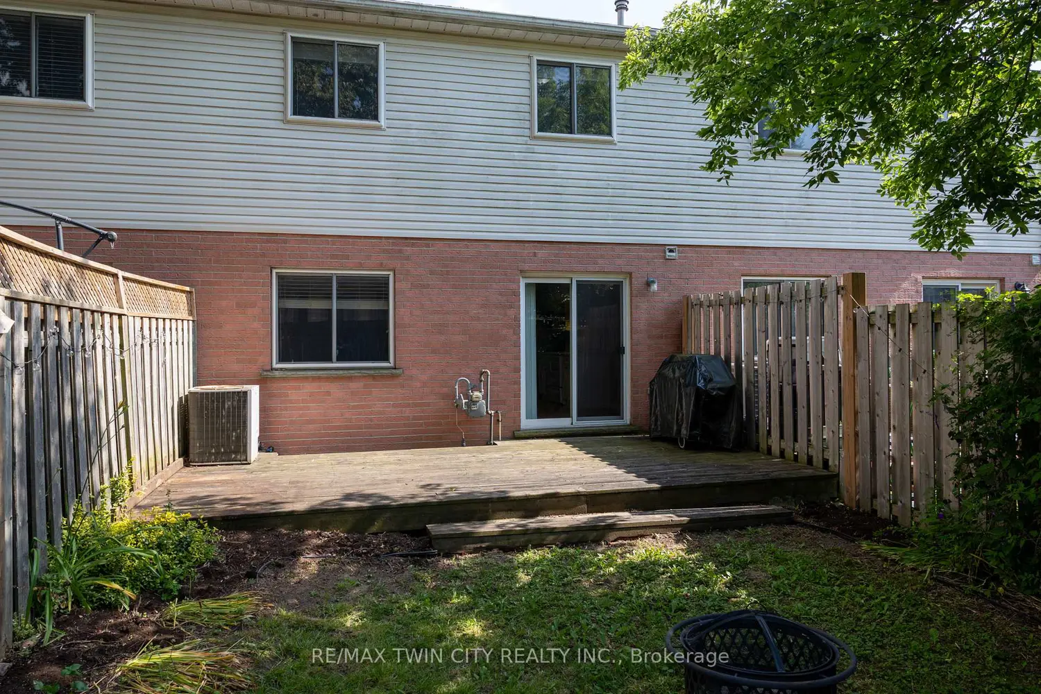 7 Graystone Court photo 4