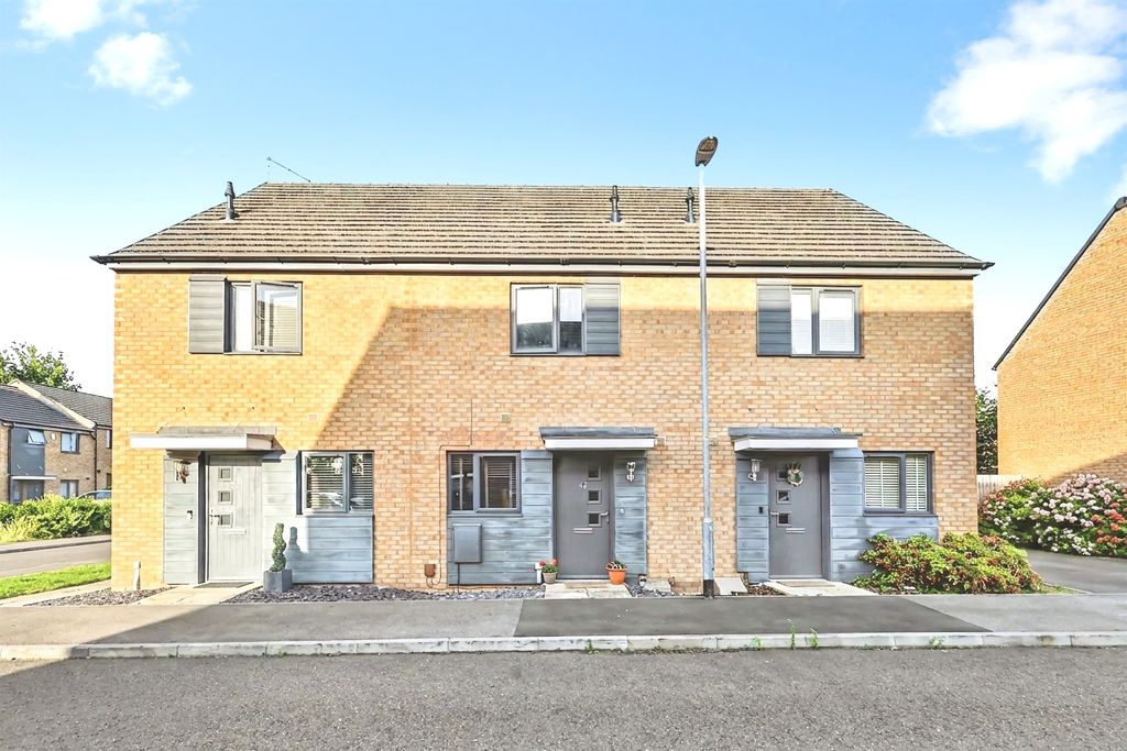 2 bed terraced house for saleKensington Close, Northampton NN2