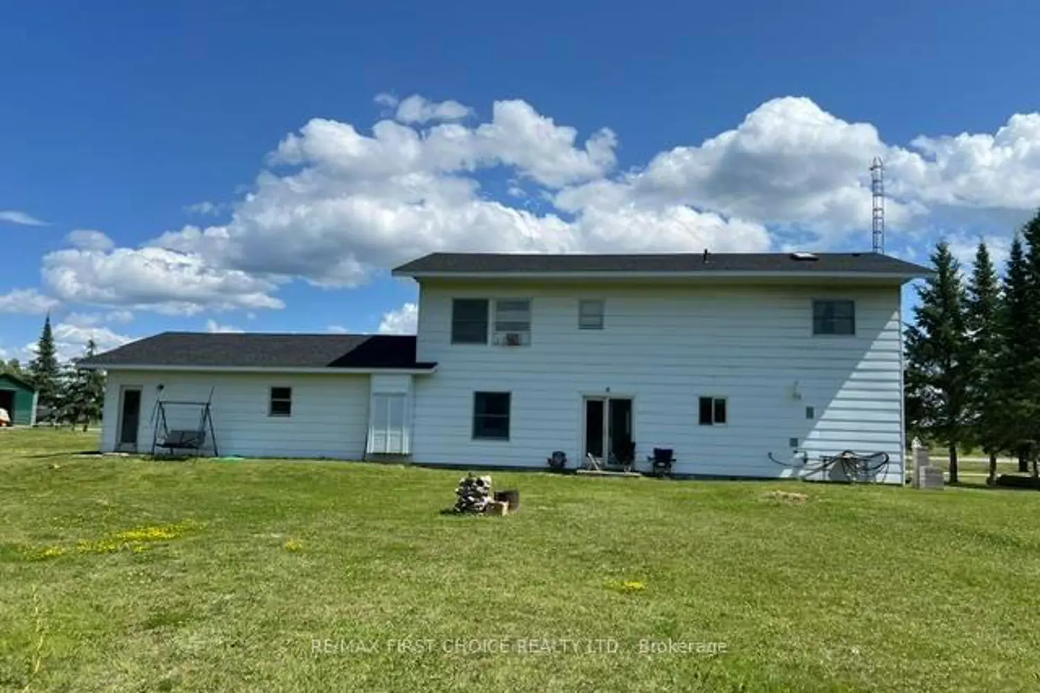 7431 Hwy 621 photo 2