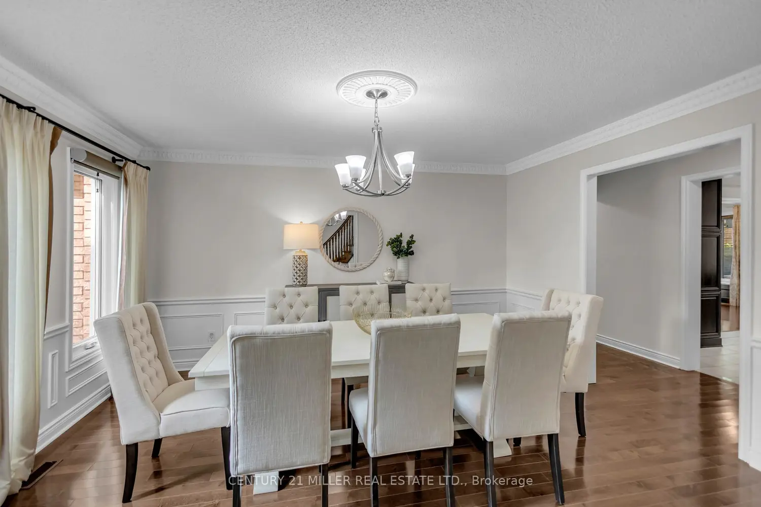 1398 Winterberry Drive photo 4