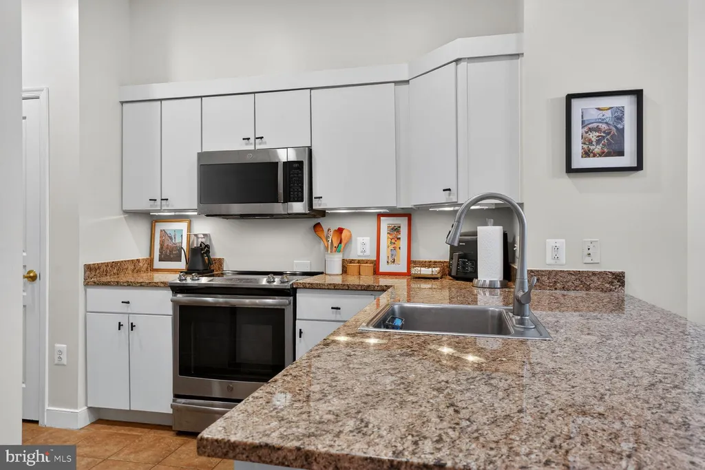 631 D Street NW Unit 231, Washington, DC 20004 photo 4
