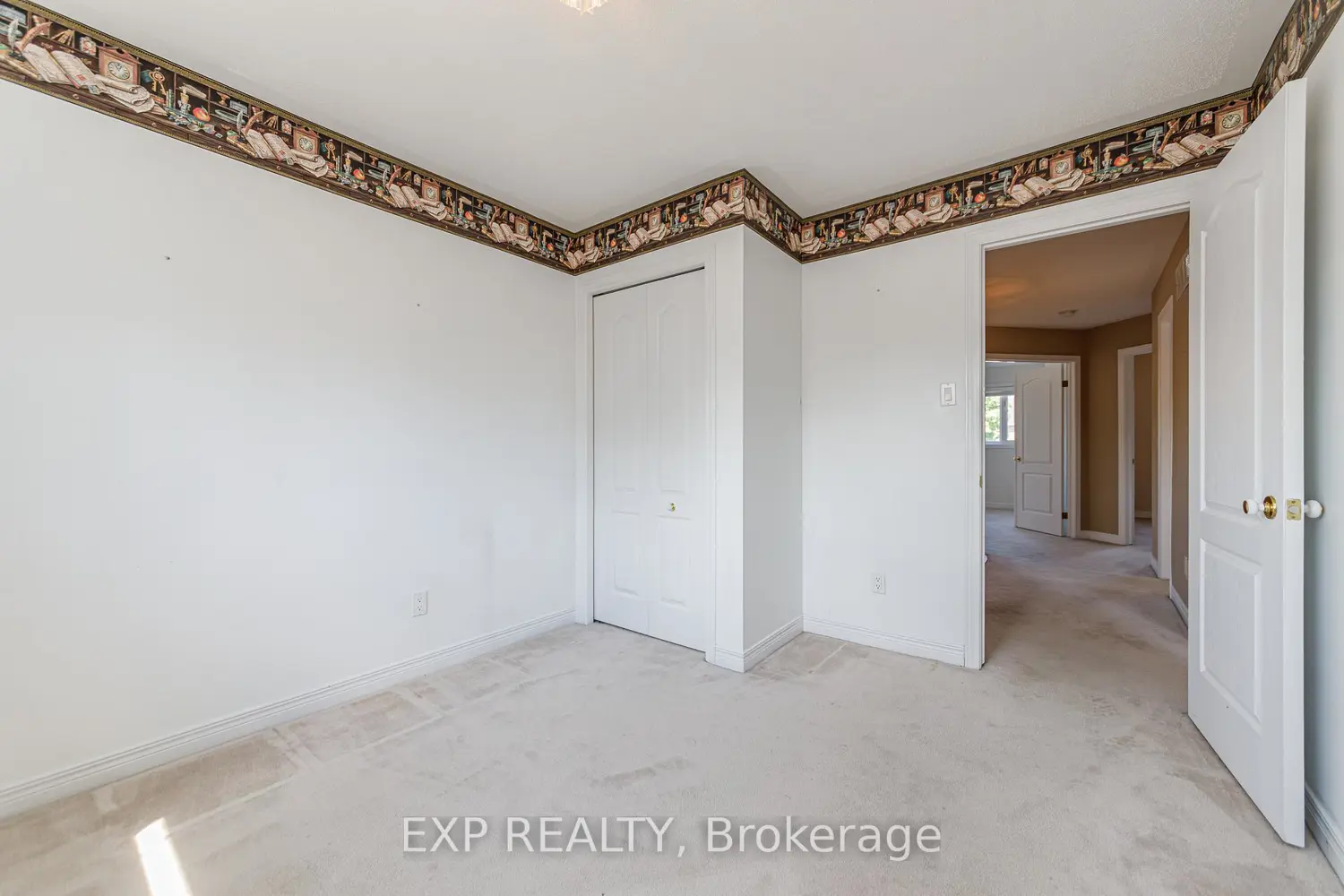 40 Newborough Crescent photo 3