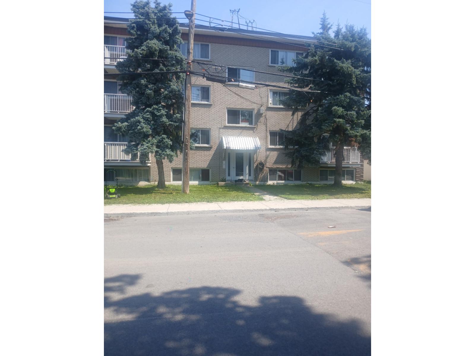 1935 48e Avenue (P.-a.-T.)