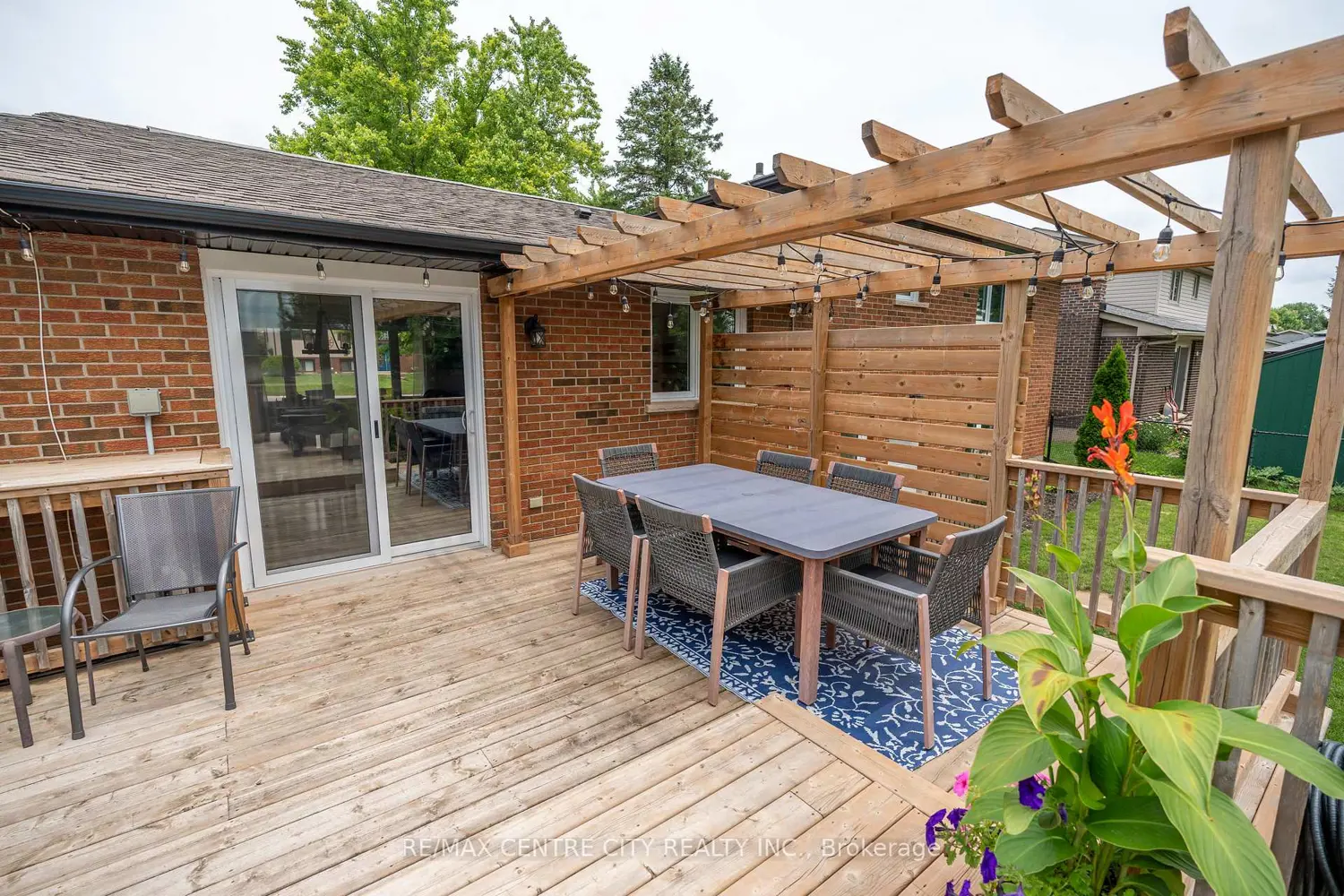 159 Sherwood Crescent photo 5