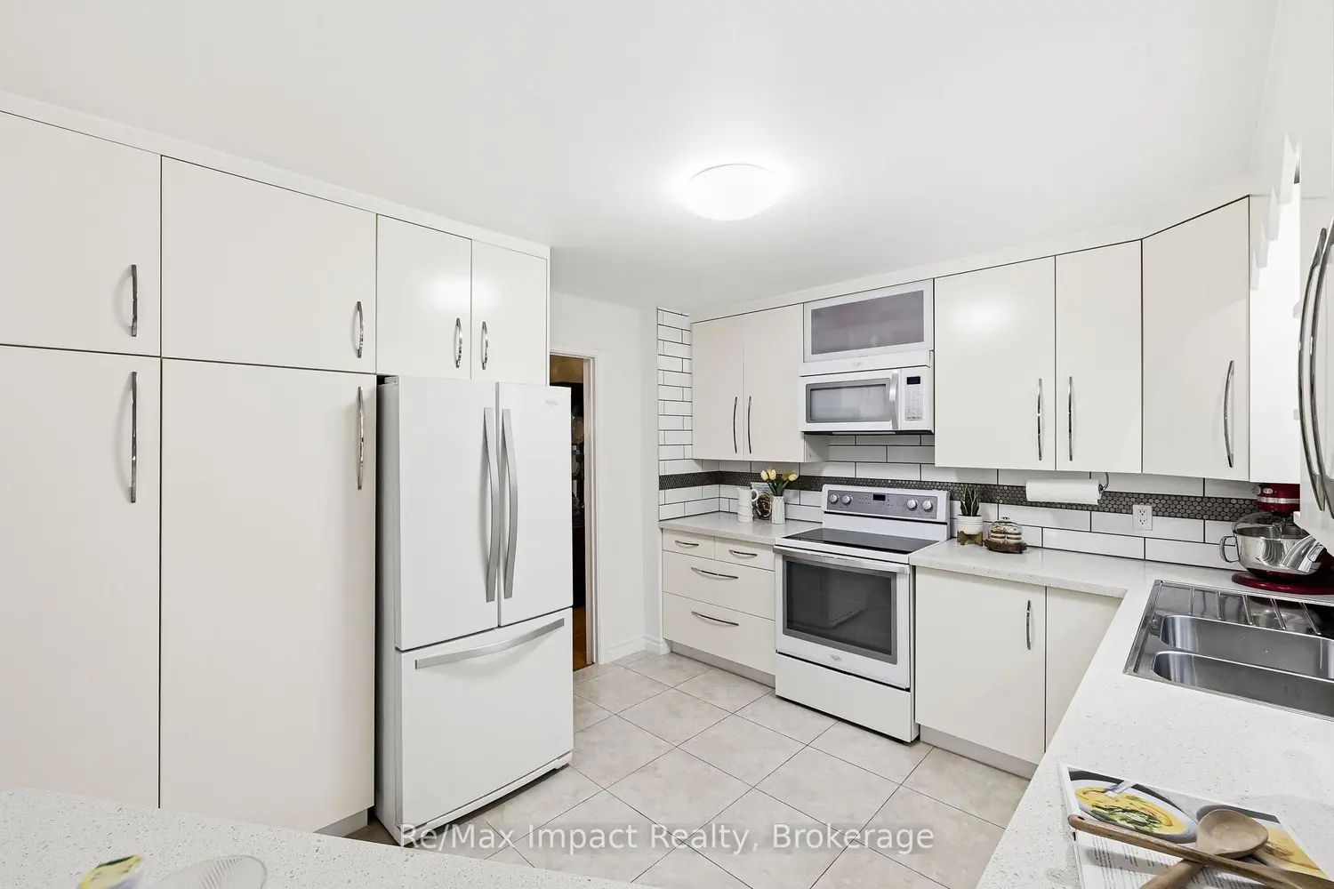 293 Blue Heron Drive photo 5
