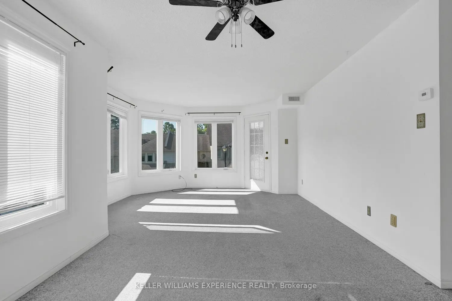 492 Laclie Street 204 photo 2