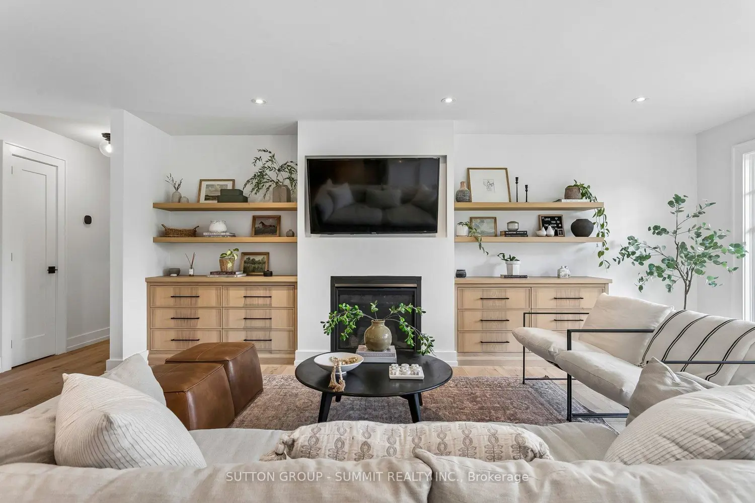 1315 Britannia Road photo 4