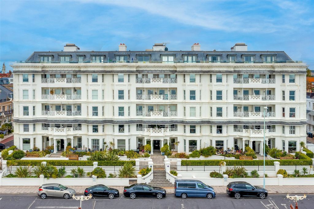 2 bed flat for saleMarine Parade, Worthing, West Sussex BN11
