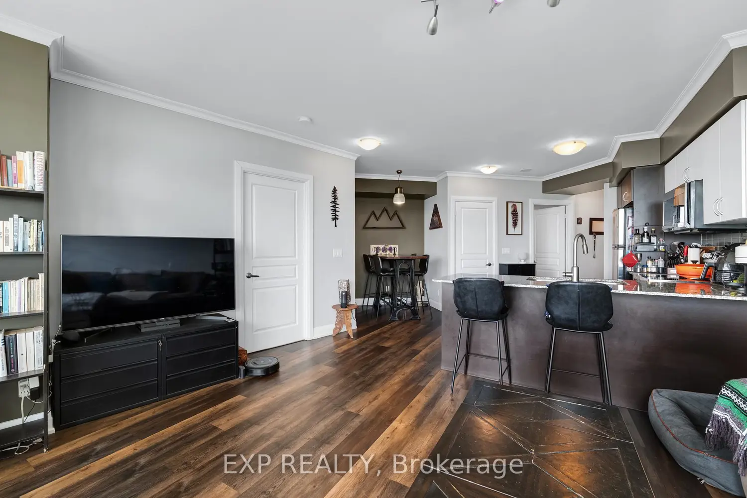 2230 Lake Shore Boulevard 808 photo 5