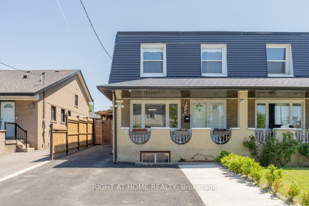 4 Fennimore Crescent, Toronto, ON, M3N 1G8
