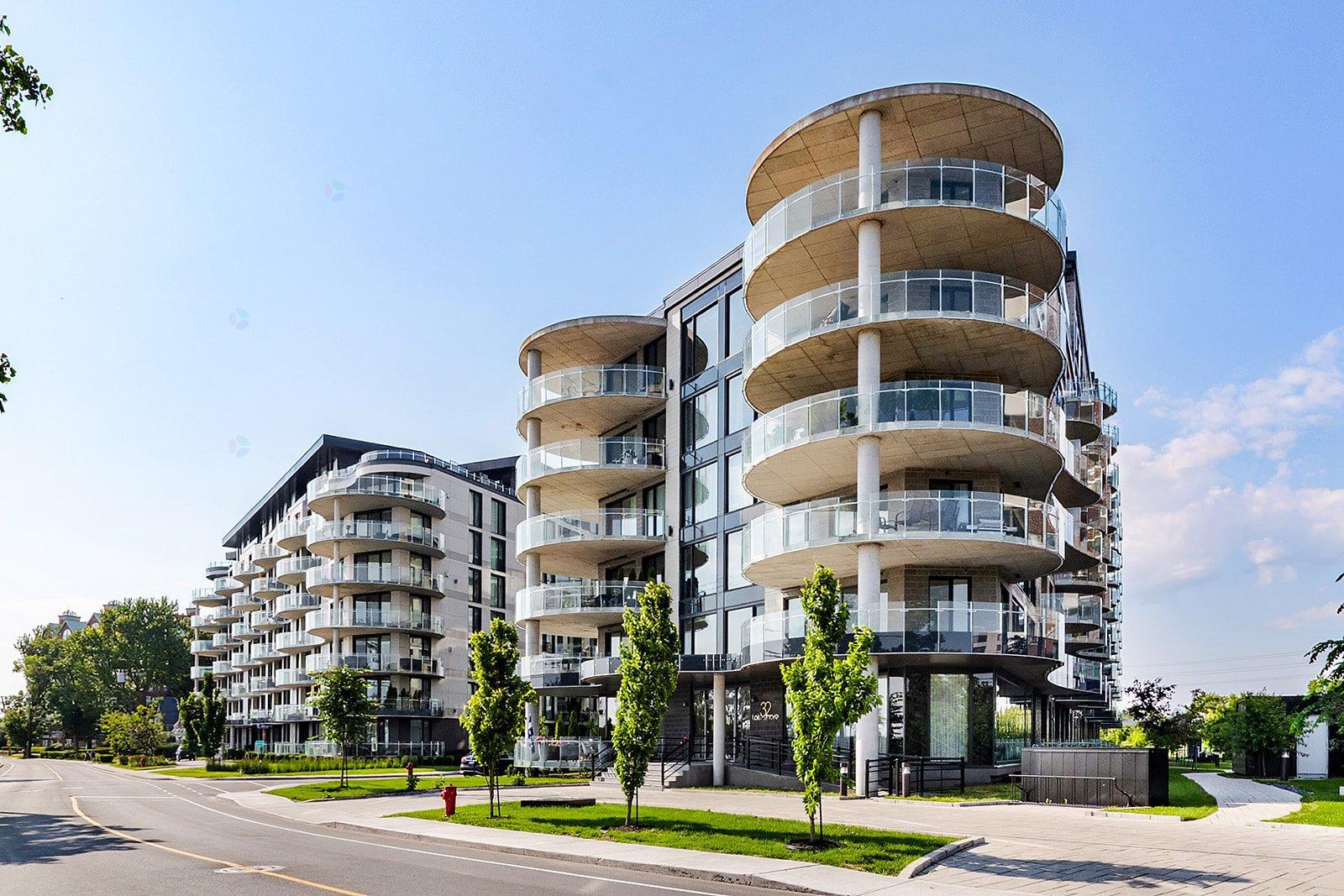 32 Ch. du Bord-du-Lac-Lakeshore