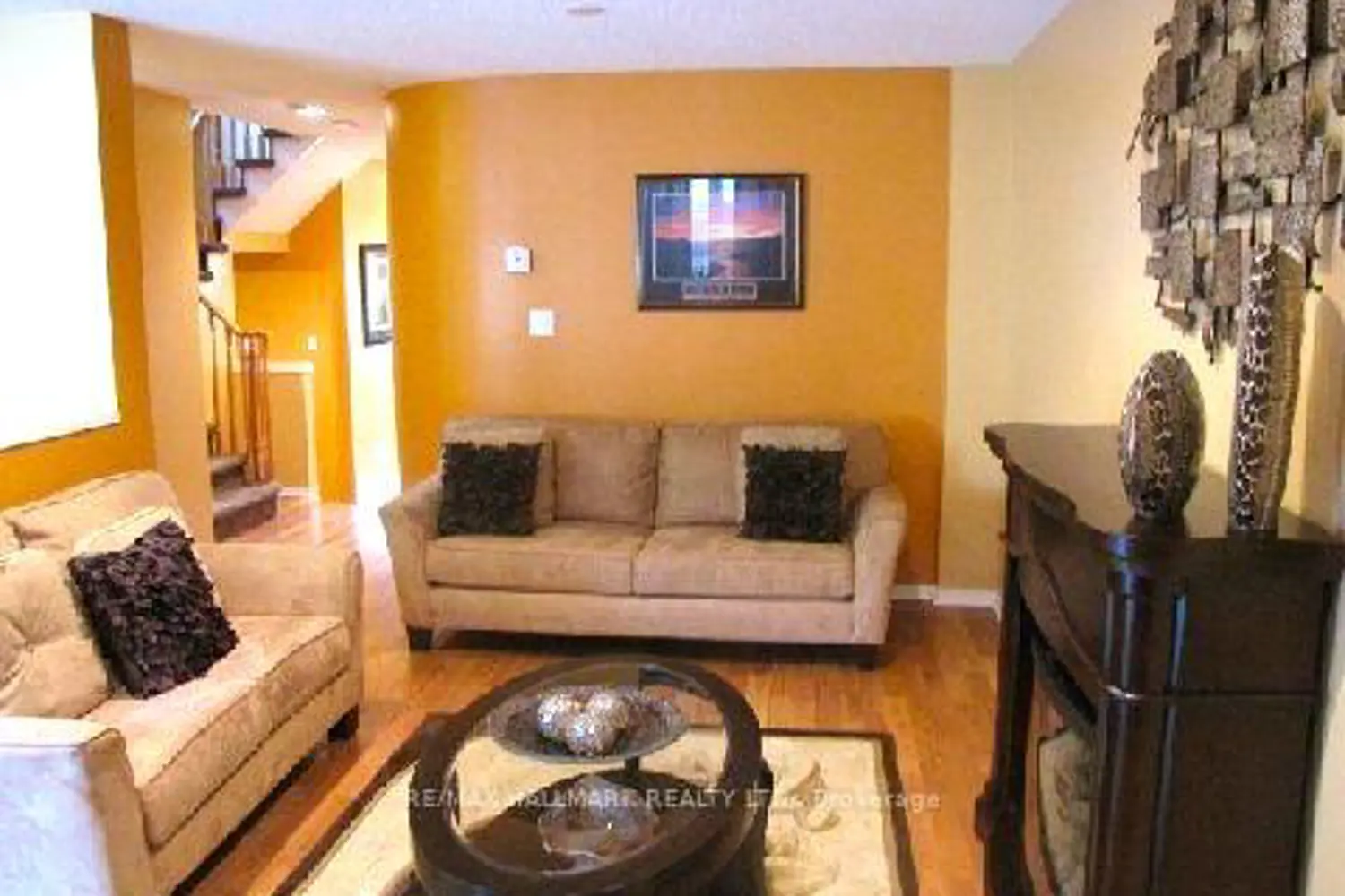 12 Stokely Crescent photo 4