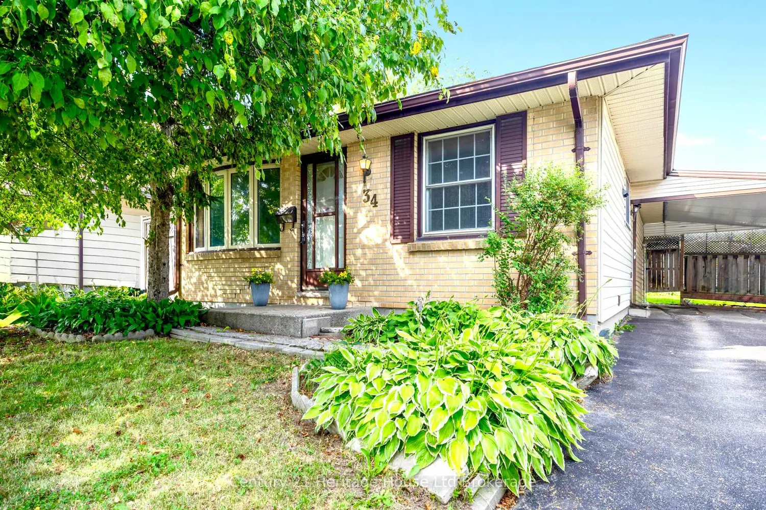 34 Dudley Crescent