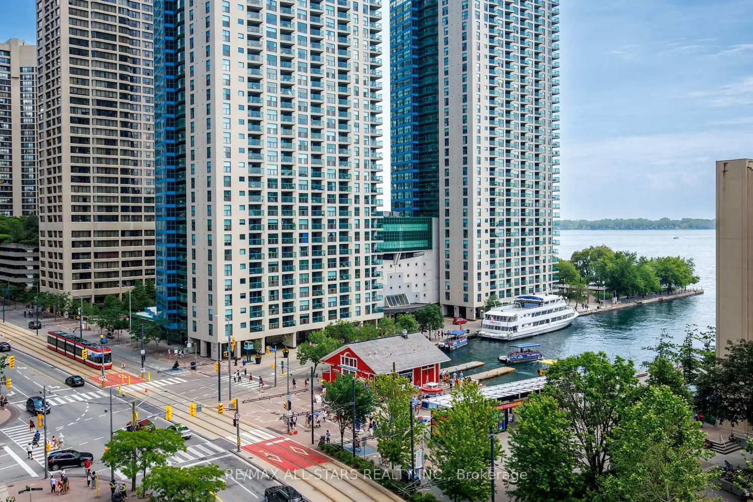 208 Queens Quay 804