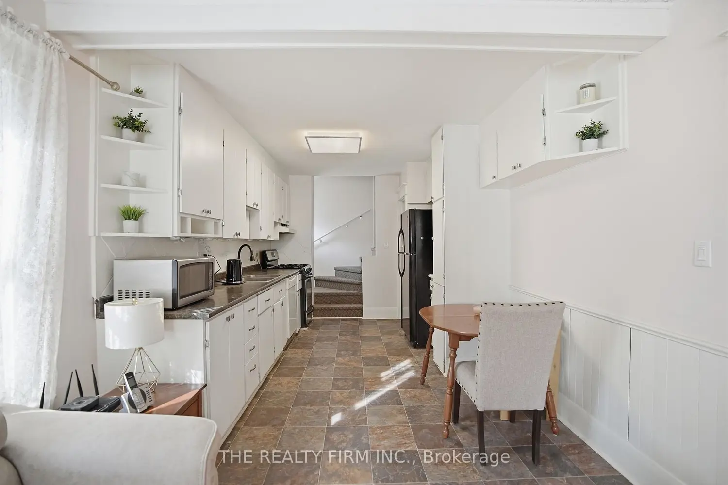 151 Brisbin Street photo 3