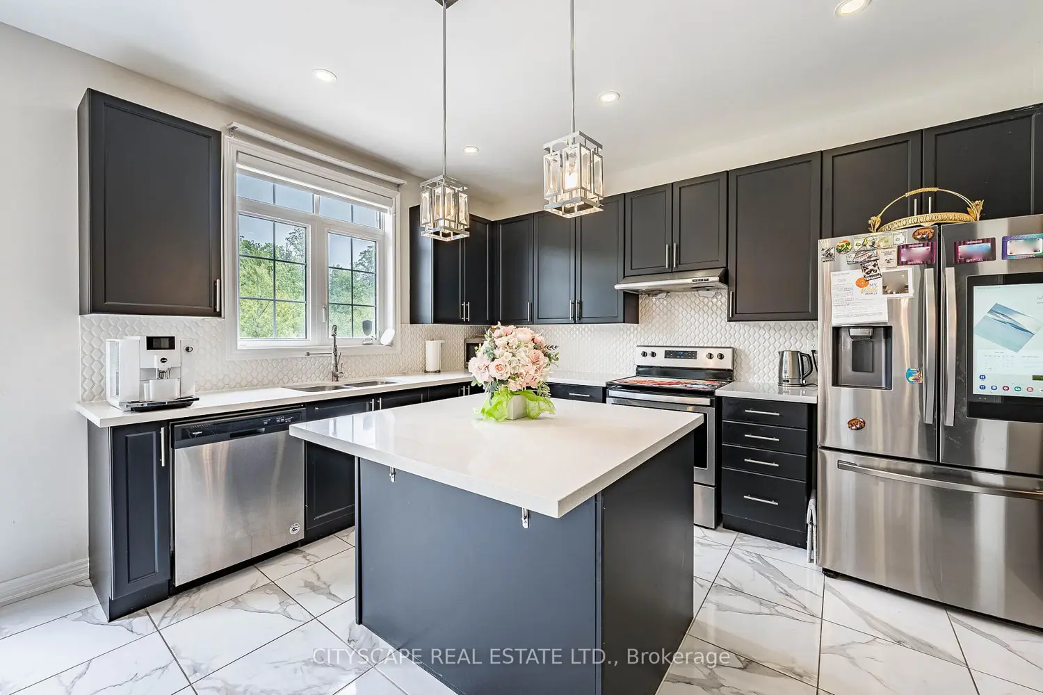 54 Ezra Crescent photo 4