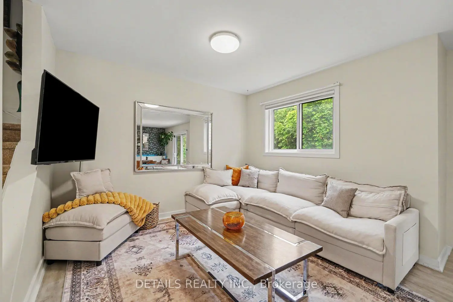 13 Willowview Way photo 3