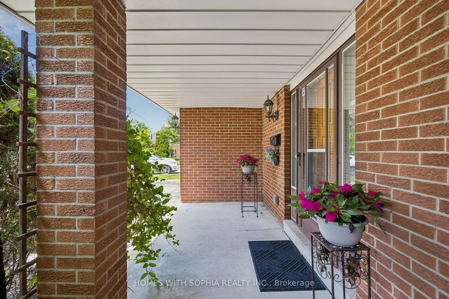 34 Rustywood Drive photo 4