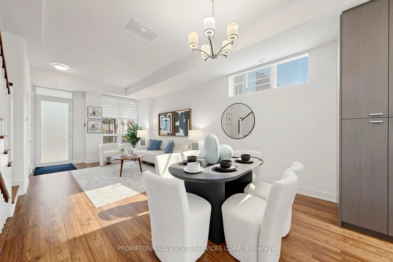 88 Sheppard Avenue Th17 photo 3