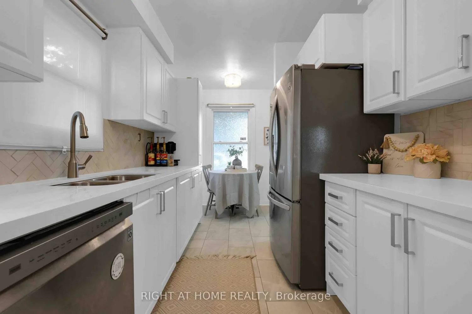 1055 Central Park Boulevard 4 photo 2