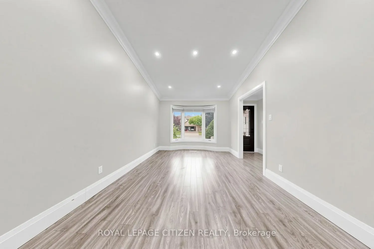 27 Emperor Avenue photo 4