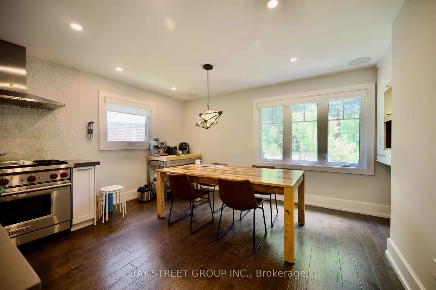 22 Thurgate Crescent photo 4