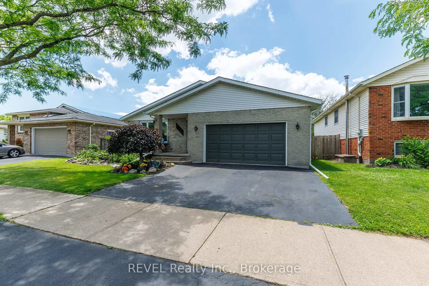 6096 Crimson Drive photo 2