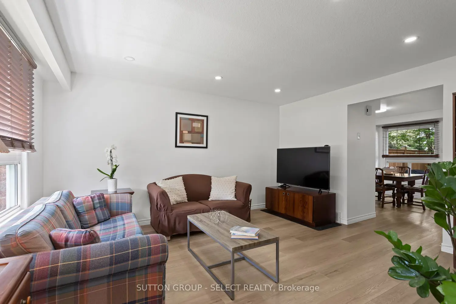 40 Tiffany Drive 64 photo 3