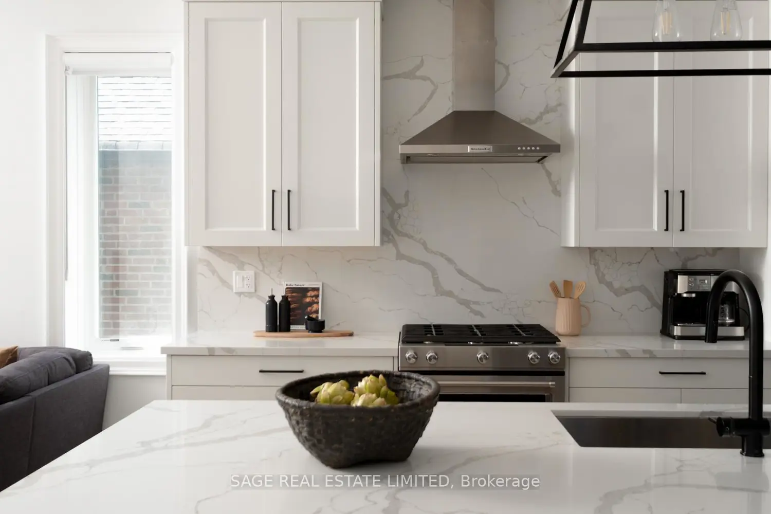 59 Kalmar Avenue photo 4