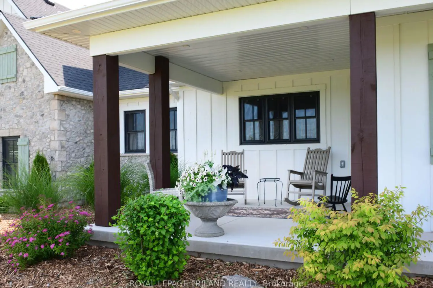 5540 Carriage Road photo 3
