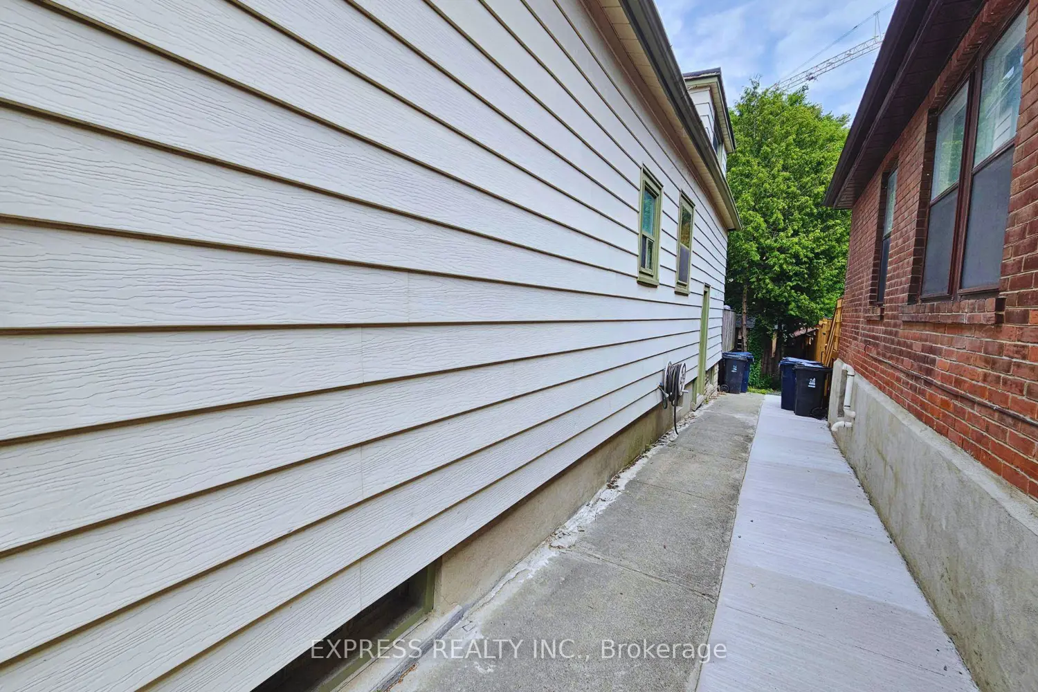 9 Bryant Avenue photo 4