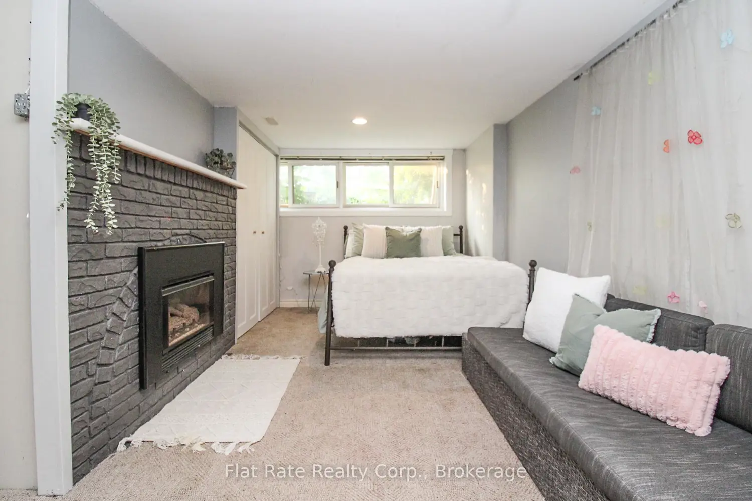1243 Bridle Drive photo 5