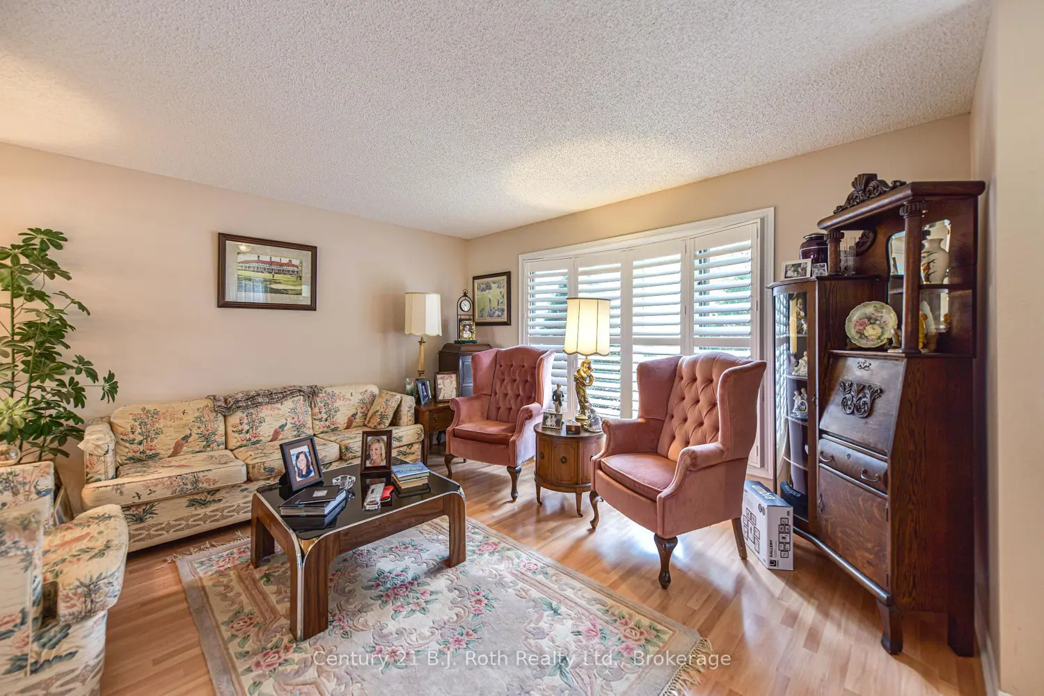 56 Tecumseth Pines Drive photo 5