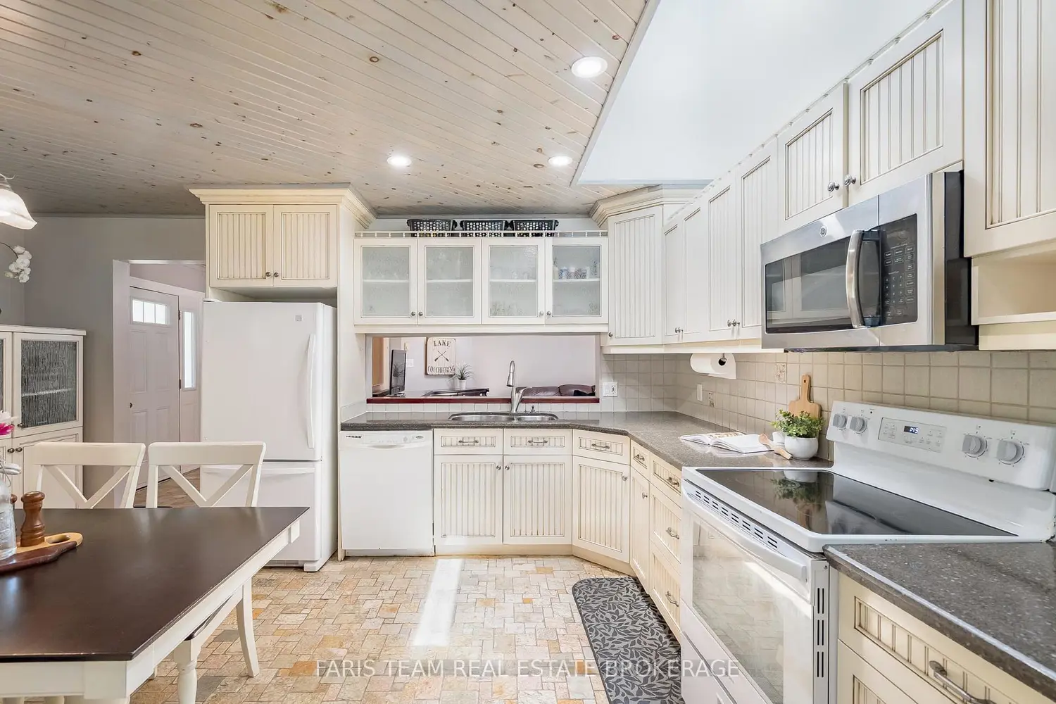 1622 Houseys Rapids Road photo 4