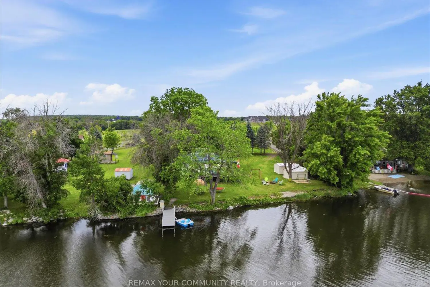 531 Catchmore Road photo 2
