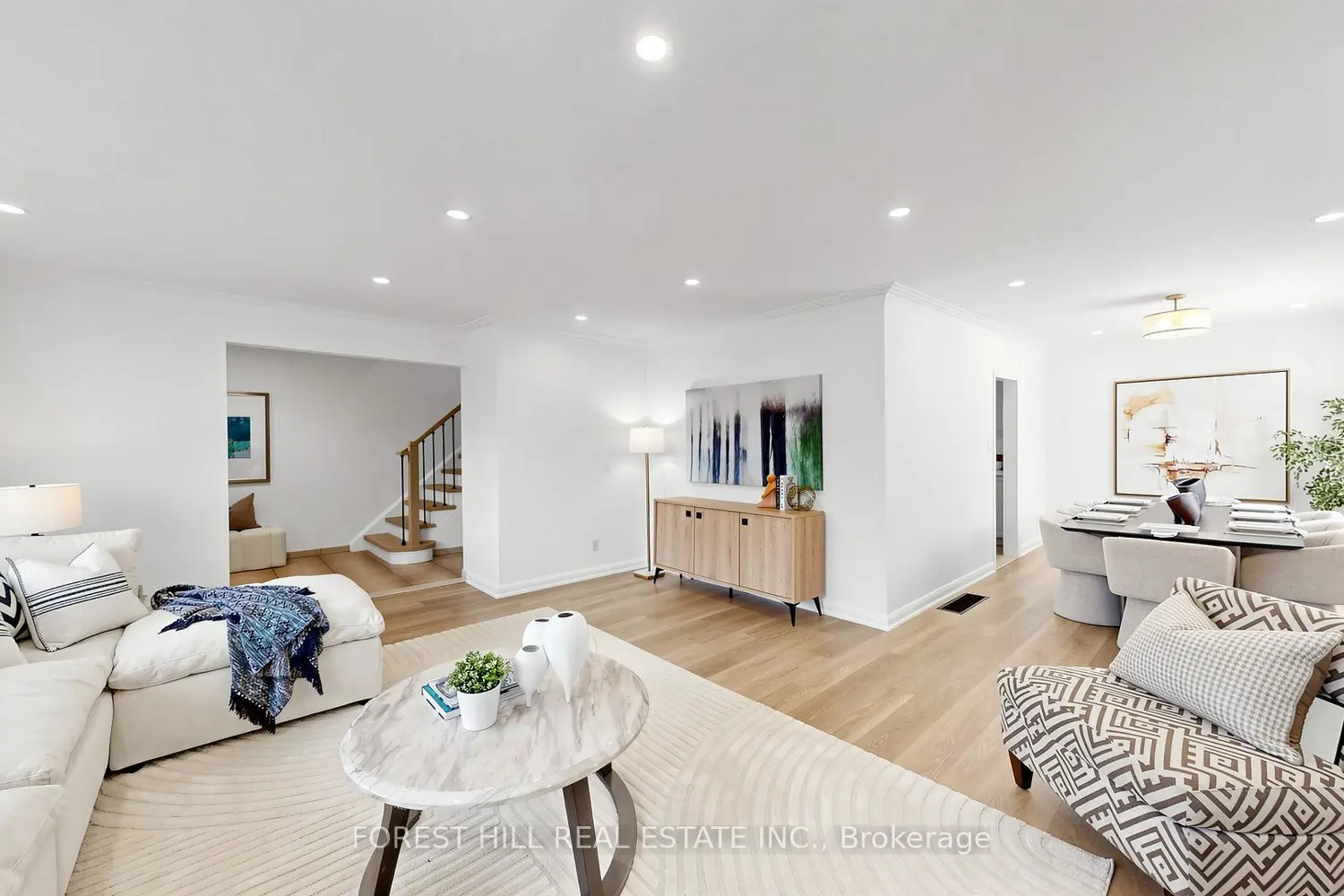 104 Otonabee Avenue photo 4