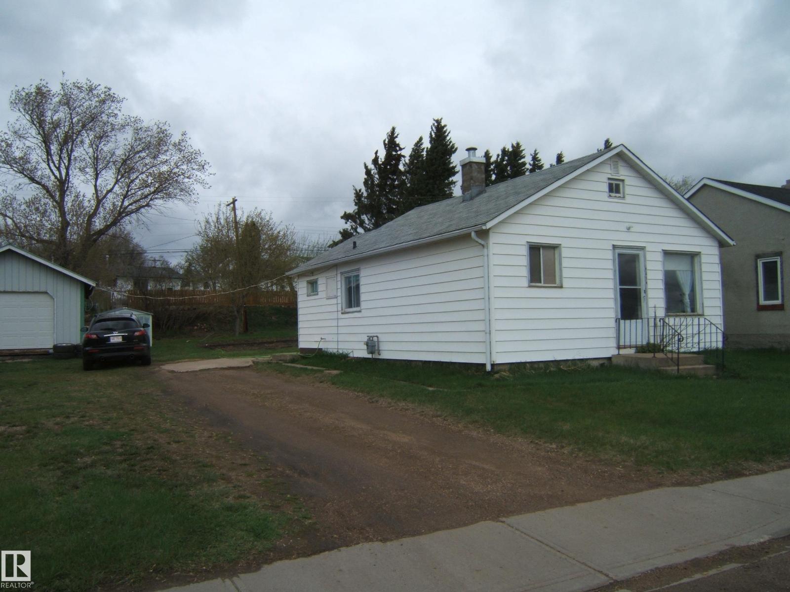 4614 47 AV