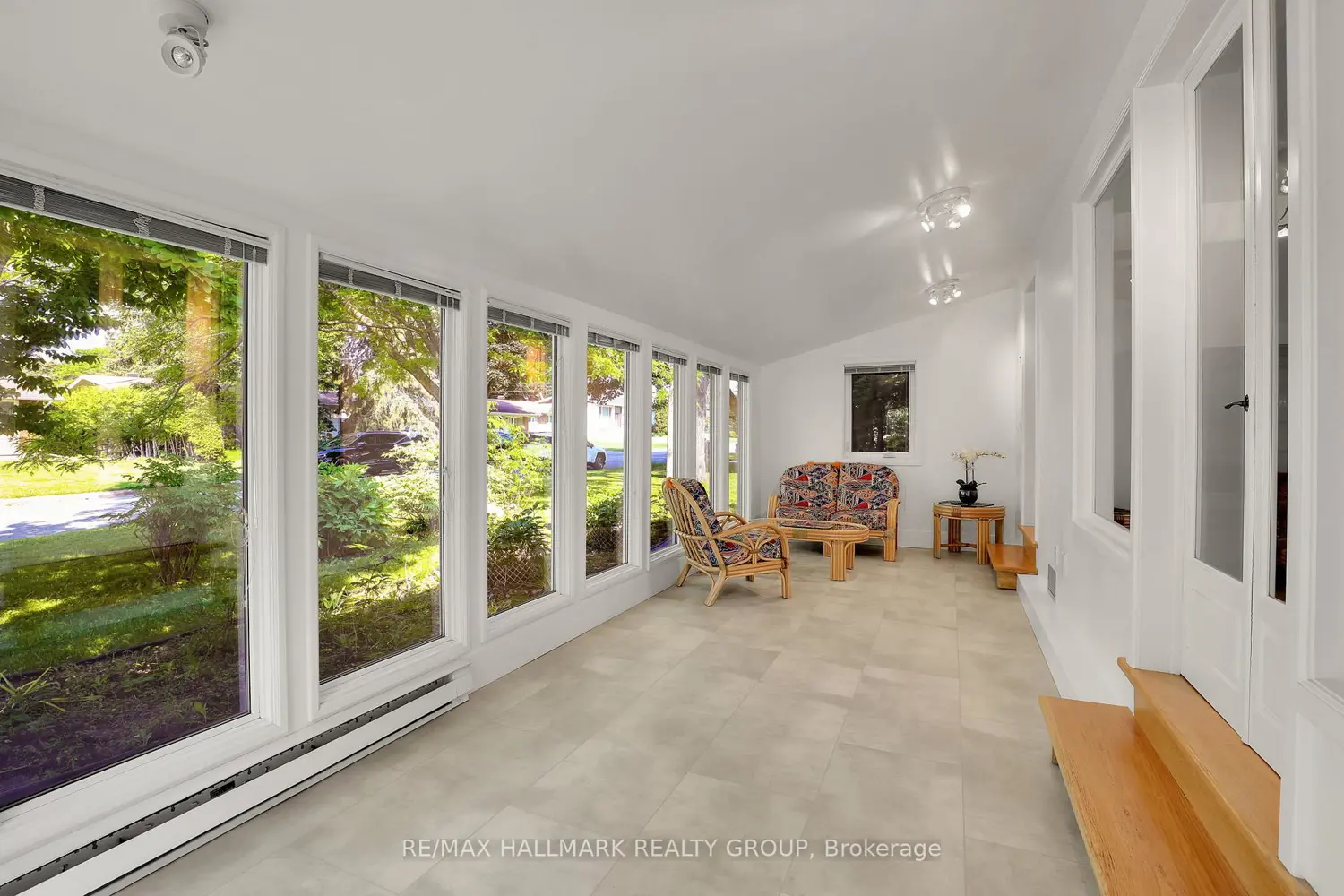 37 Lyall Street photo 4