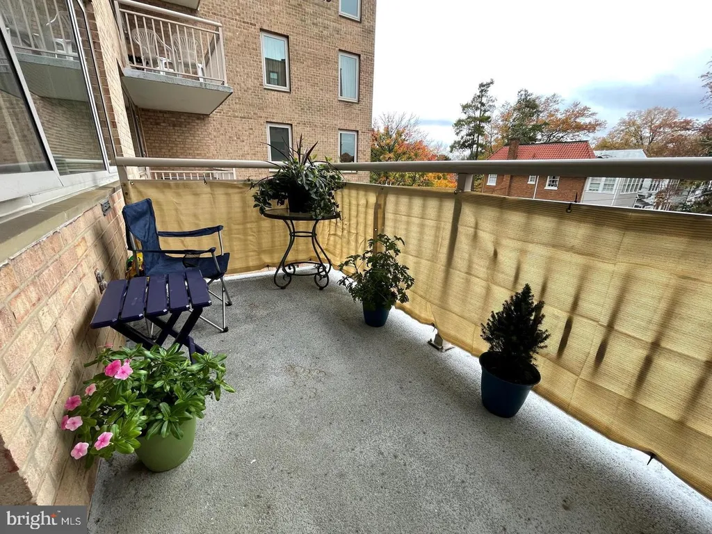 2800 Wisconsin Avenue NW Unit 306, Dc, DC 20007 photo 4
