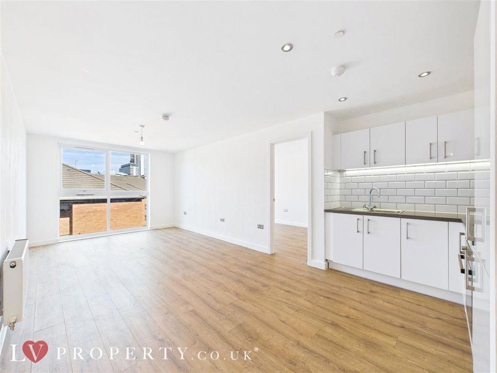 2 bed flat for saleHelena Street, Birmingham, West Midlands B1
