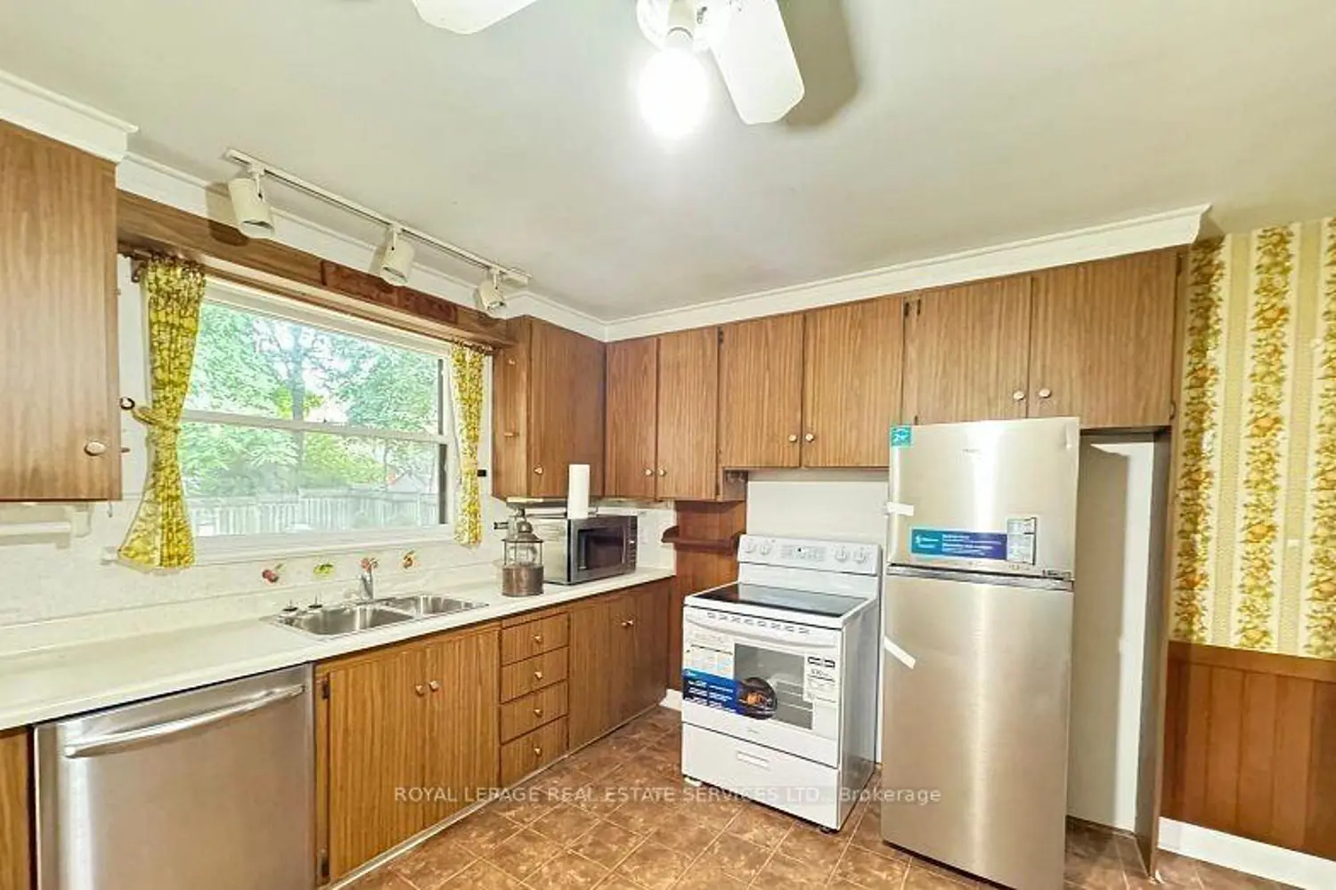 155 York Mills Road photo 4