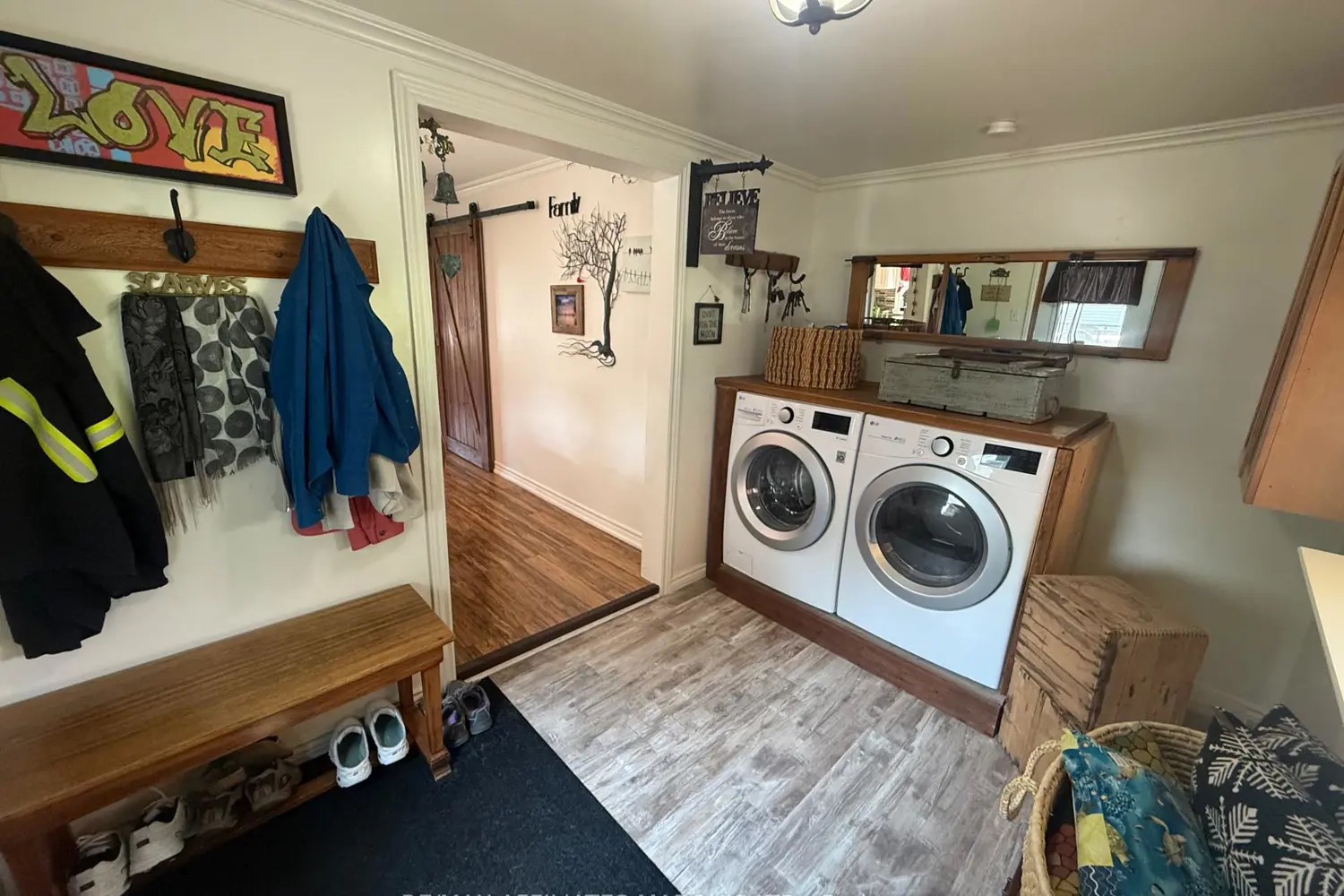 6679 Lawrence Street photo 3