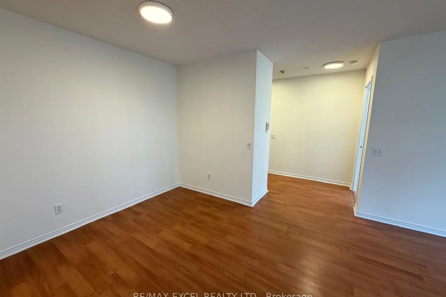 91 Townsgate Drive 507 photo 3