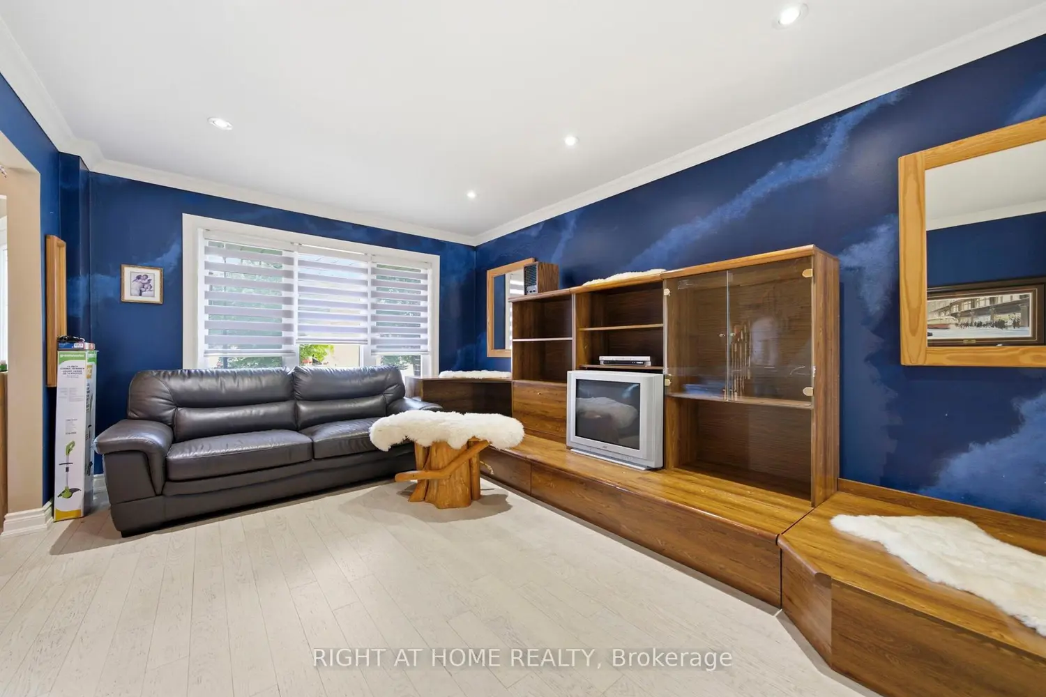 7 Polygon Court photo 2