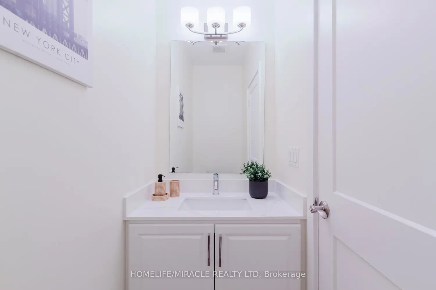 110 Fergus Avenue Unit 17 photo 4
