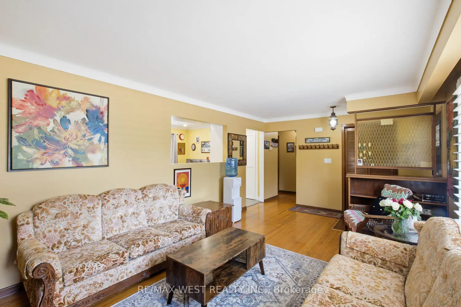 453 Leonard Avenue photo 4