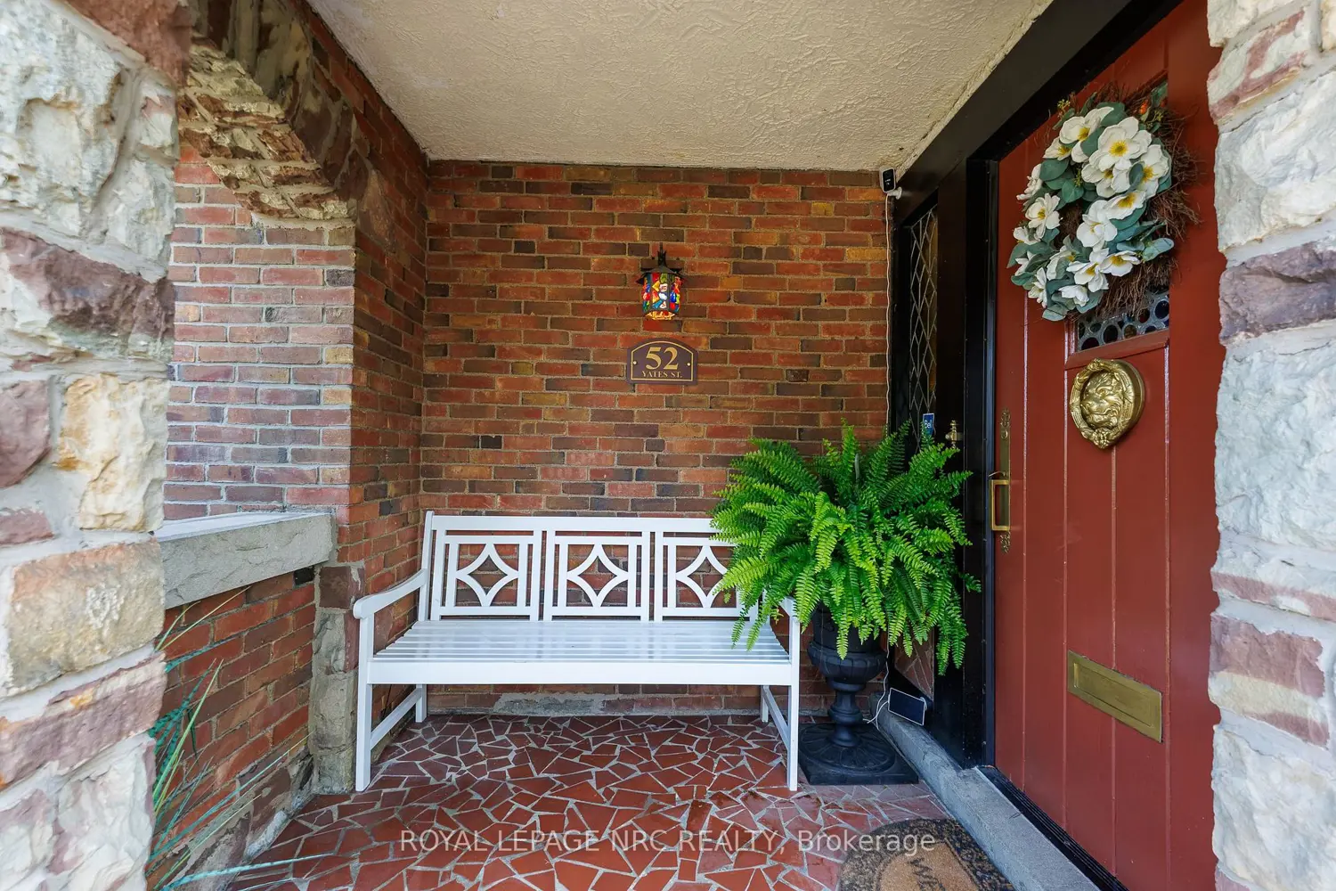 52 Yates Street photo 2