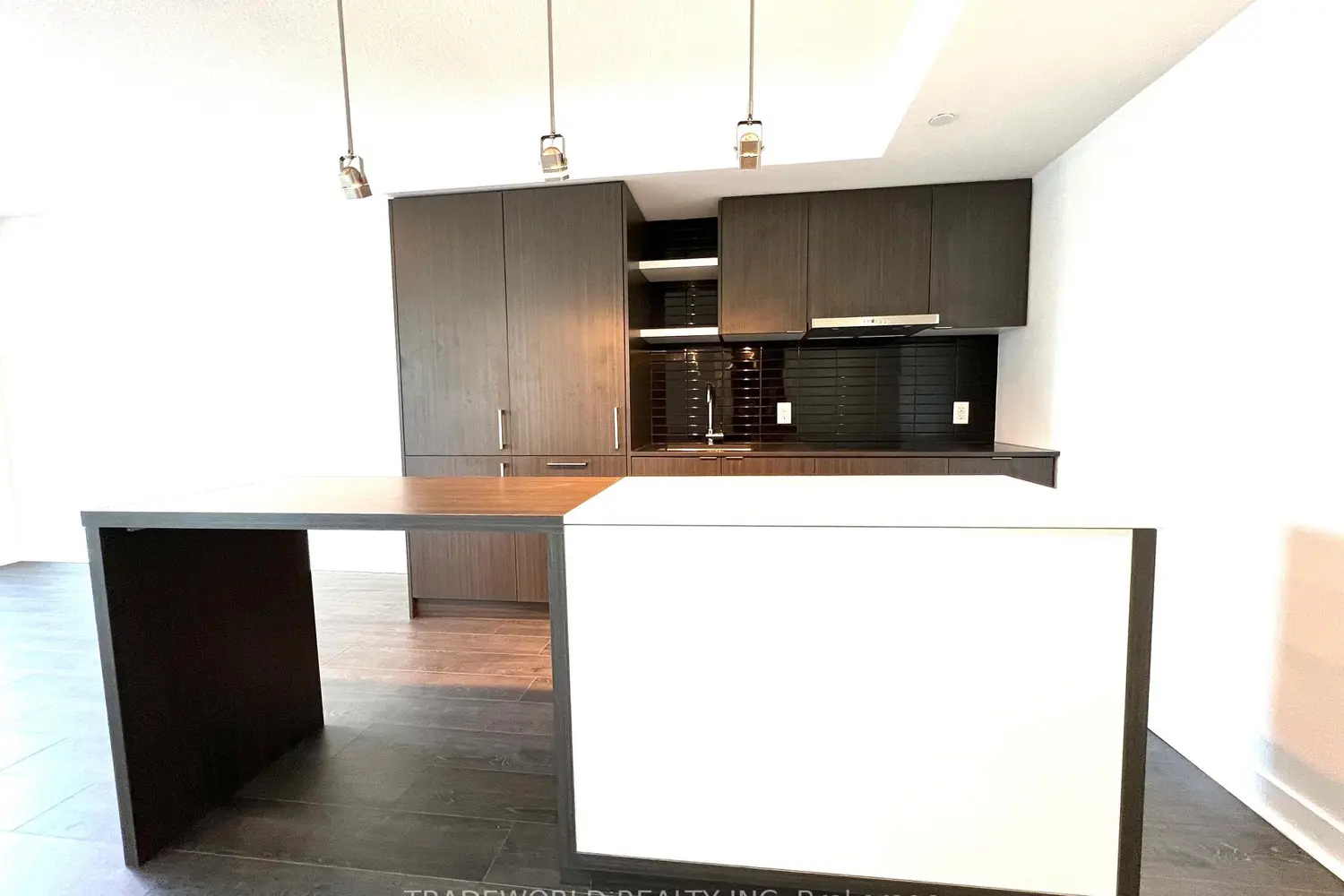 100 Harbour Street 4203 photo 5